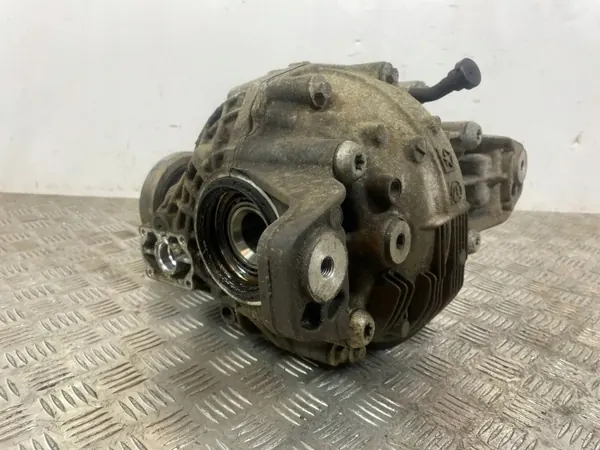 Jeep Bakaxel Differential OEM P68184737AB - Begagnad image 6