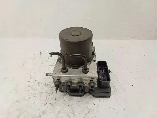 Pompe ABS OEM A4479002102 pour Mercedes-Benz Vito image 2