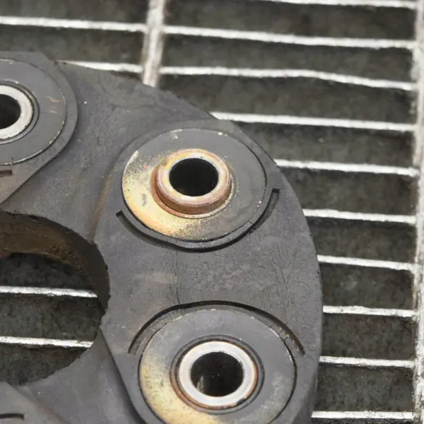 Accouplement caoutchouc arbre transmission OEM 1264110215 image 3
