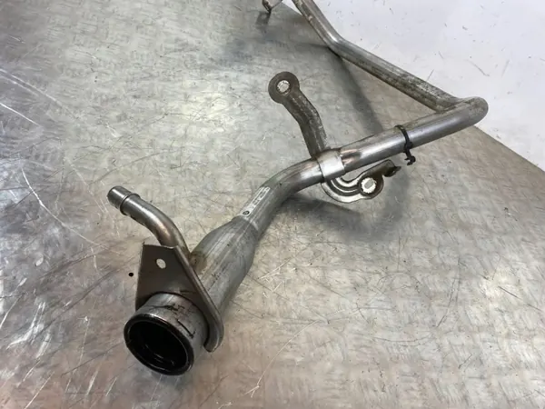 Pescoço de abastecimento Jaguar OEM J8A29034EC - Usado image 6