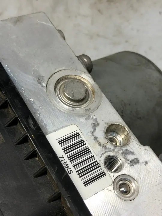 ABS-pompregelaar OEM 52090298 - Gebruikt image 7