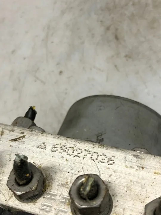 ABS-pompregelaar OEM 52090298 - Gebruikt image 8