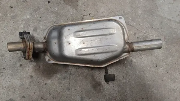Mazda OE OEM 546GFDH6K55 Tuyau Échappement Arrière Usagé image 2