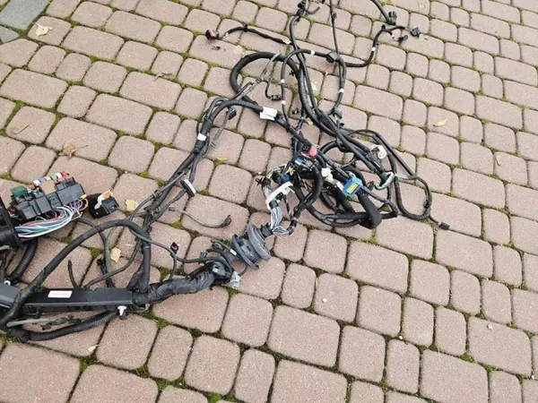 Harness de cablagem motor OEM 96QT063180 para Opel Astra image 4