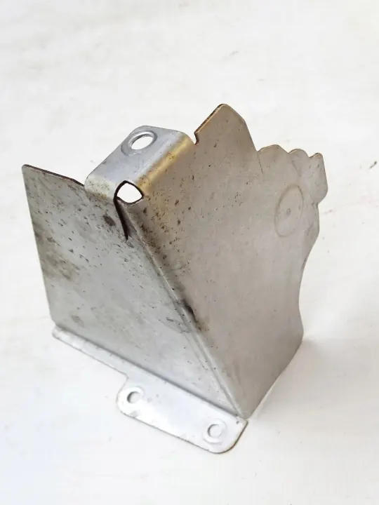 Écran thermique alternateur OEM LR029990 pour Land Rover Defender image 3