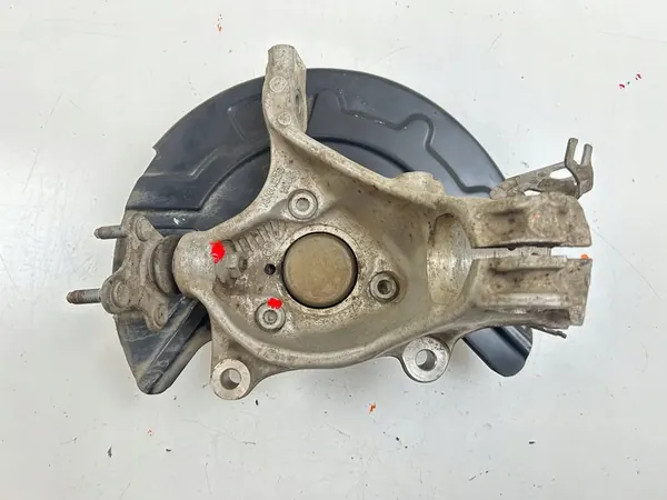 Mozzo ruota anteriore Ford Mustang Mach-E 2022 5QF501611D image 2