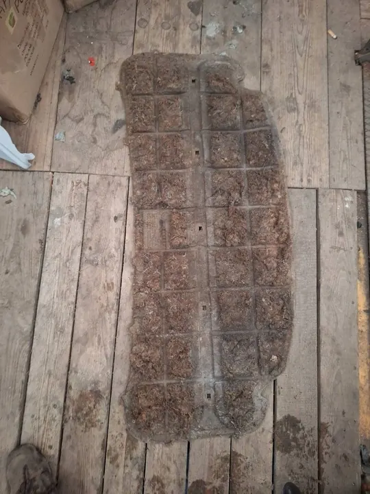 Volkswagen Caddy Motorhaubenisolierung 2004-2010 OEM 1T0863831B image 2