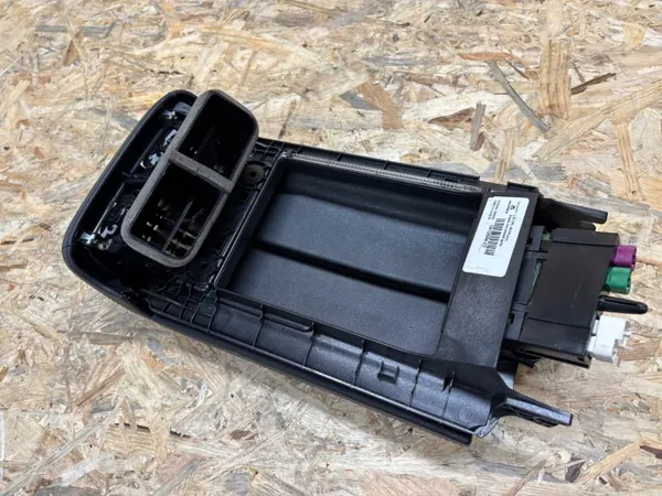 Apoio de Braço MERCEDES GLE W167 OEM - Couro Legítimo image 3