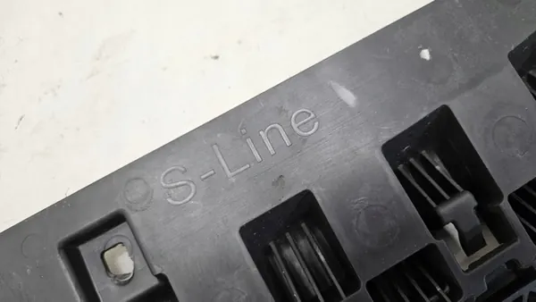 Audi A3 Motorhuv 8V5807233A image 8