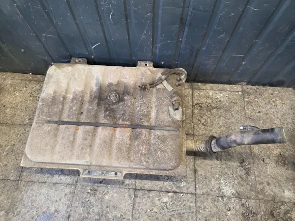 Brandstoftank OEM Zbiornik paliwa mercedes w123 kombi image 2