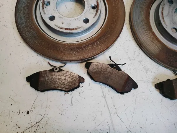 TARCZE OEM Discos & Pastilhas Freio Dianteiro Citroen C3 image 3