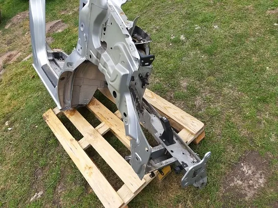 VW Multivan T6 Vasen Puolisuojus OEM - Käytetty Osasto image 7