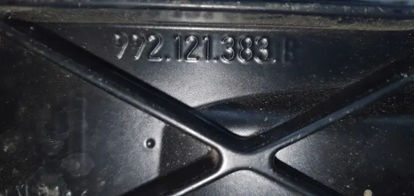 Cobertura Ventilador Porsche OEM 992121383 Esquerda image 5