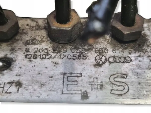 Pompe ABS OEM 6R0907379AL - Utilisée image 5