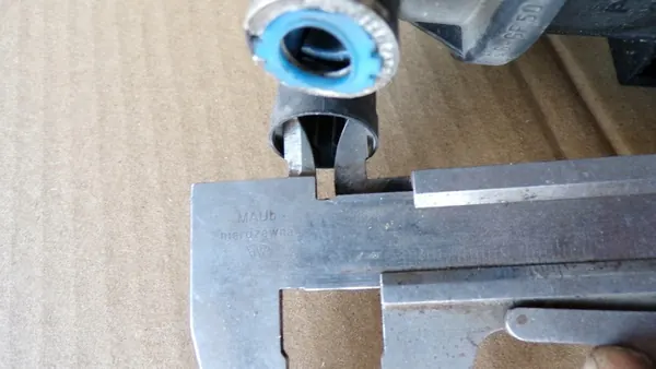 VECTRA B 2.0 DTI Bränslefilterhus 9129136 image 7