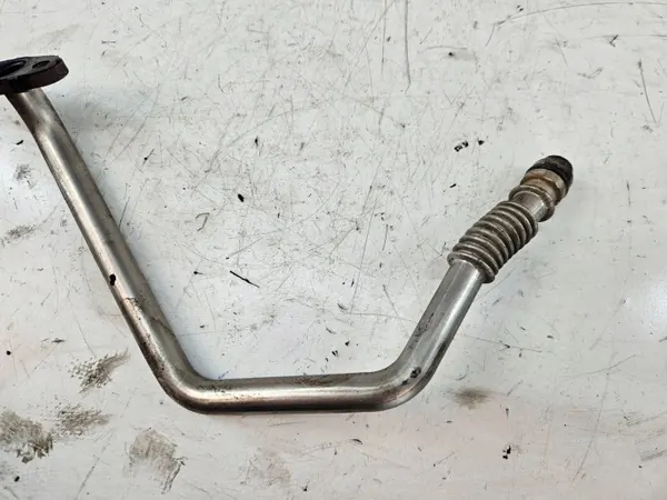 Conducto de aceite turbo Nissan OE FOA11518 - Usado image 6