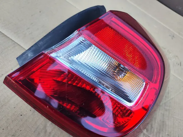 Luz Trasera Derecha Mercedes W156 GLA 2015 image 3