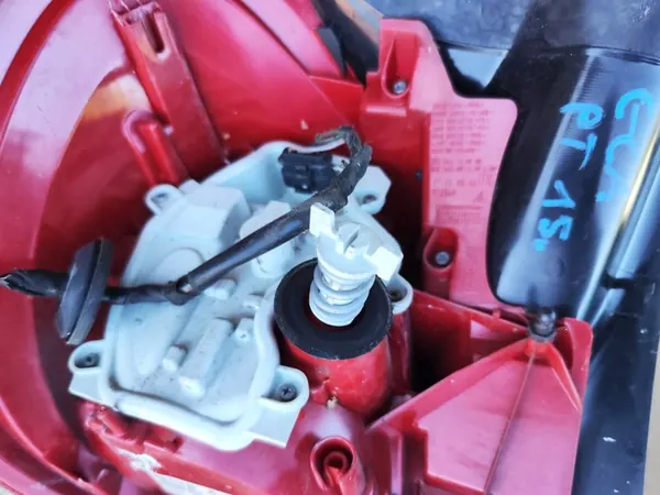 Luz Trasera Derecha Mercedes W156 GLA 2015 image 6