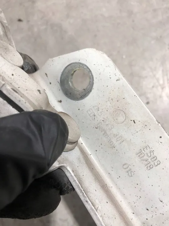 Volkswagen OE 2K5823302 Bisagra de Capó image 4