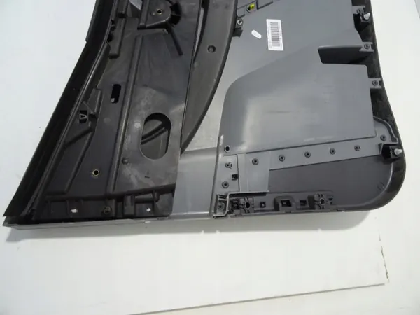 Etuoikea Ovenpaneeli OEM 84519151 Renault Trucks image 6