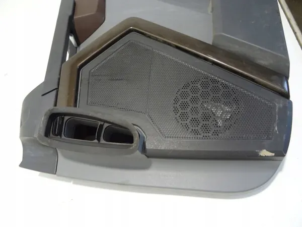 Etuoikea Ovenpaneeli OEM 84519151 Renault Trucks image 8