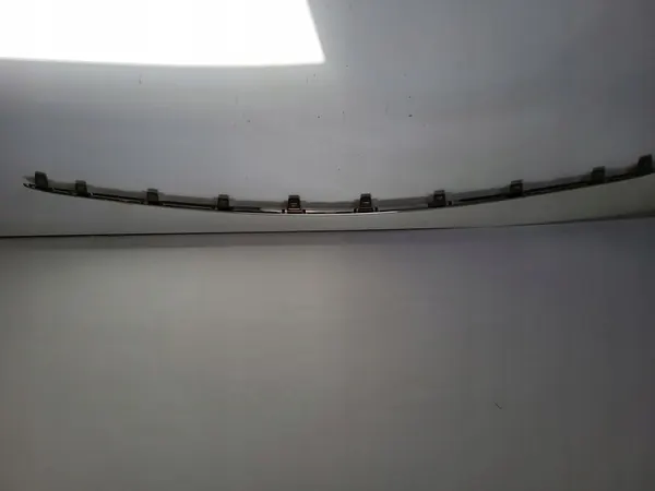 TOYOTA AURIS II 2 HB Takapuskuri Kromi 2015-2020 OEM image 4