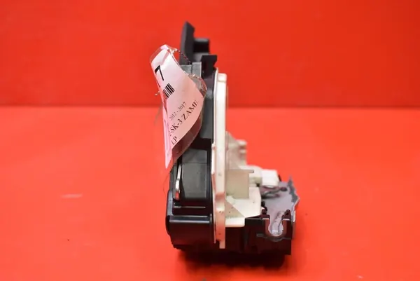 Vordere linke Türschloss Skoda Rapid 12-17 5E1837015A image 3