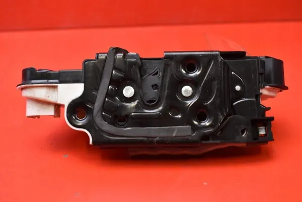 Vordere linke Türschloss Skoda Rapid 12-17 5E1837015A image 5