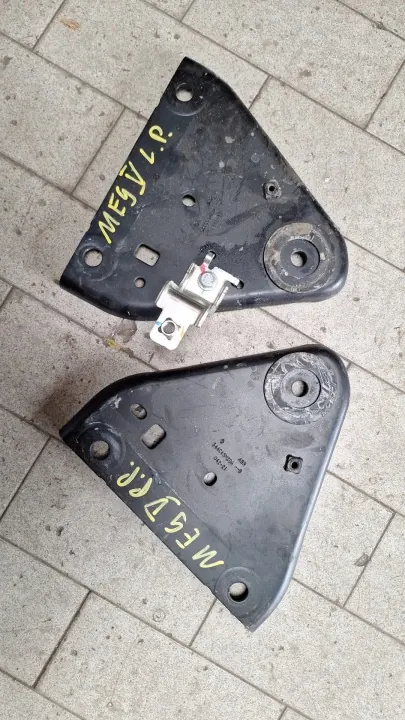 Fram slädehållare vänster/höger OEM 544C45MZ0A 544C55MZ0A image 2