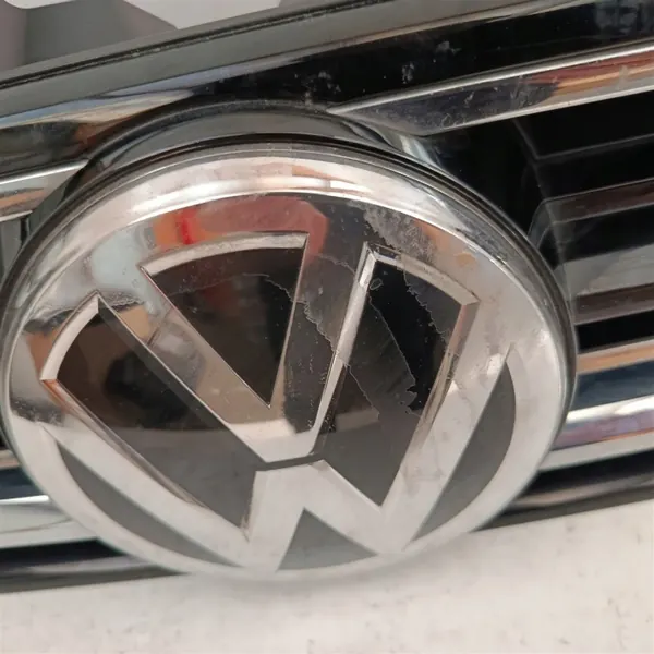 Grille VW Tiguan II OEM 5NA853653A - Occasion image 4