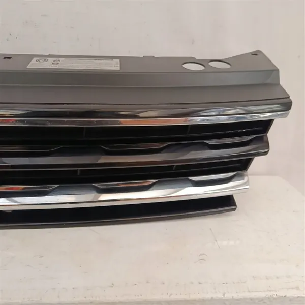 Grille VW Tiguan II OEM 5NA853653A - Occasion image 5