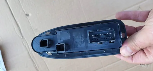 Raamschakelaarset Peugeot 2008 I 16319 image 2