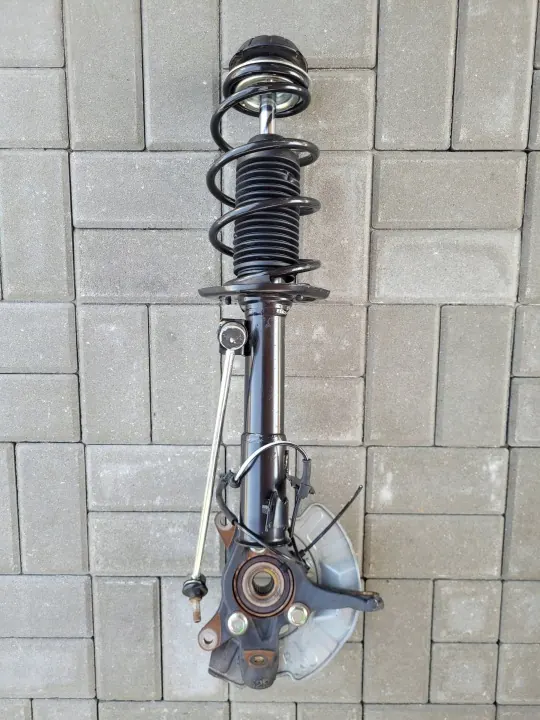 OEM LUOA1856908 Oikea McPherson Suzuki Swift VI:lle image 5