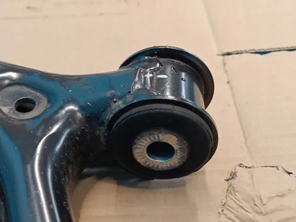 SKODA OCTAVIA IV COMBI 1.5 TSI 2021 Braccio di sospensione anteriore sinistro OEM image 7