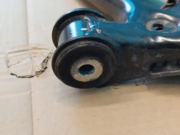 SKODA OCTAVIA IV COMBI 1.5 TSI 2021 Braccio di sospensione anteriore sinistro OEM image 8