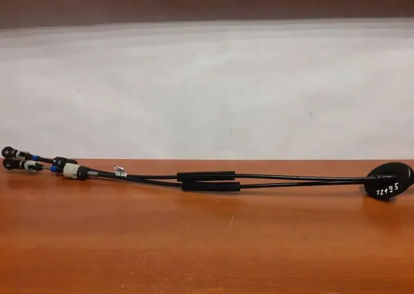 Cable de cambios Mercedes-Benz OEM 12195 - Usado image 2