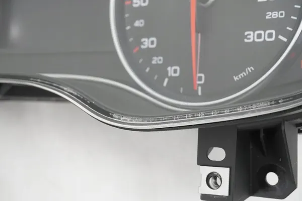 Audi A6 Mittaristo 4G8920932D image 3