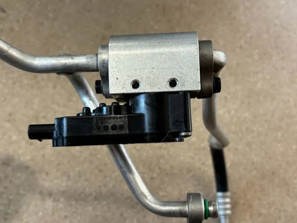 Hyundai Ioniq 5 AC-expansionsventil OEM 976E2GO000 image 6