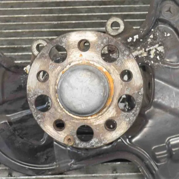 Mercedes-Benz C W204 2010 Mozzo ruota anteriore destro image 3