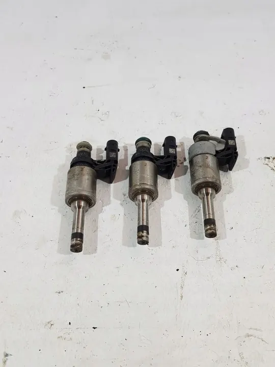 Iniettore carburante 04E906036R VW Audi Skoda Seat 1.0 TSI image 2