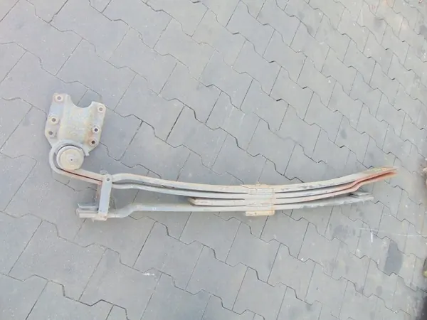 Nissan Atleon 3.0D Linker Achterveer - Gebruikt OEM image 3