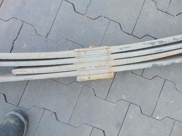 Nissan Atleon 3.0D Linker Achterveer - Gebruikt OEM image 4