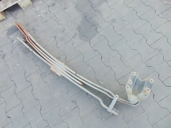 Nissan Atleon 3.0D Linker Achterveer - Gebruikt OEM image 6