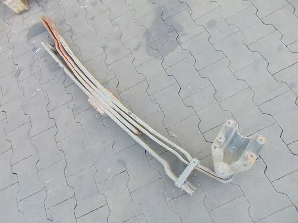 Nissan Atleon 3.0D Linker Achterveer - Gebruikt OEM image 7