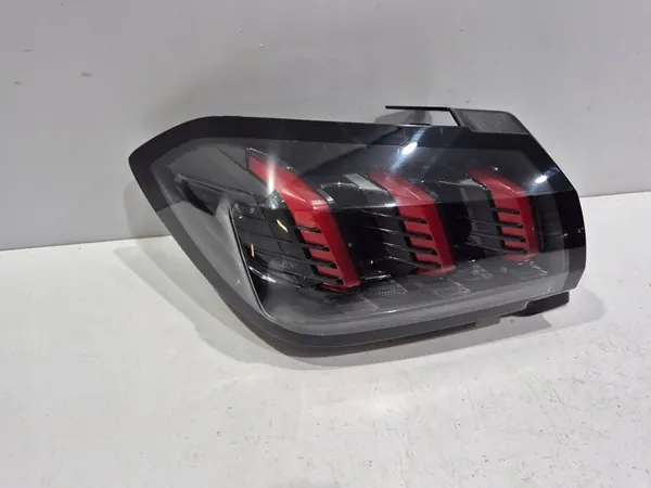 Luz trasera izquierda Peugeot 208 II 2019-2023 OEM image 3