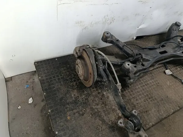Hintere Querlenker OEM WÓZEK für Opel Vectra C FL 1.8 16V image 6