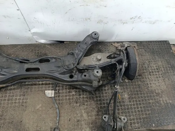 Hintere Querlenker OEM WÓZEK für Opel Vectra C FL 1.8 16V image 9