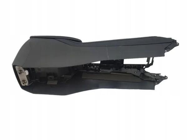 Accoudoir OEM 490549 Mazda CX-30 2019- Noir image 6