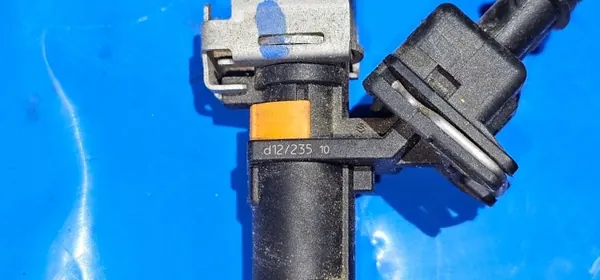 Riel de inyectores completo OEM 229C2BA Chevrolet Orlando image 4