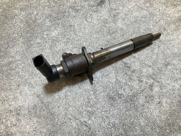 Inyector 5U3Q-9K546-AA para Jaguar XF X250 - Usado image 2